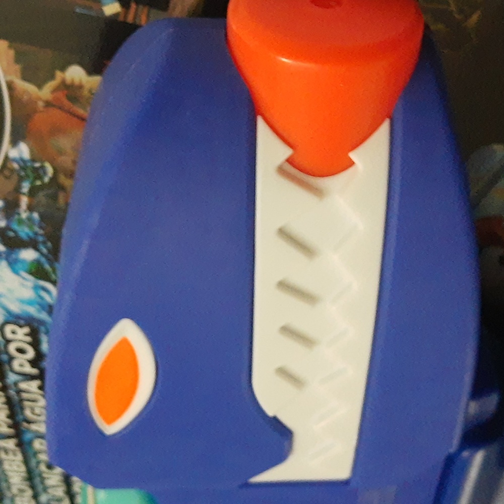 Nerf Roblox Sharkbite SHRK 500 Super Soaker Pump To Drench Toy Summer Fun NEW - Picture 6 of 15